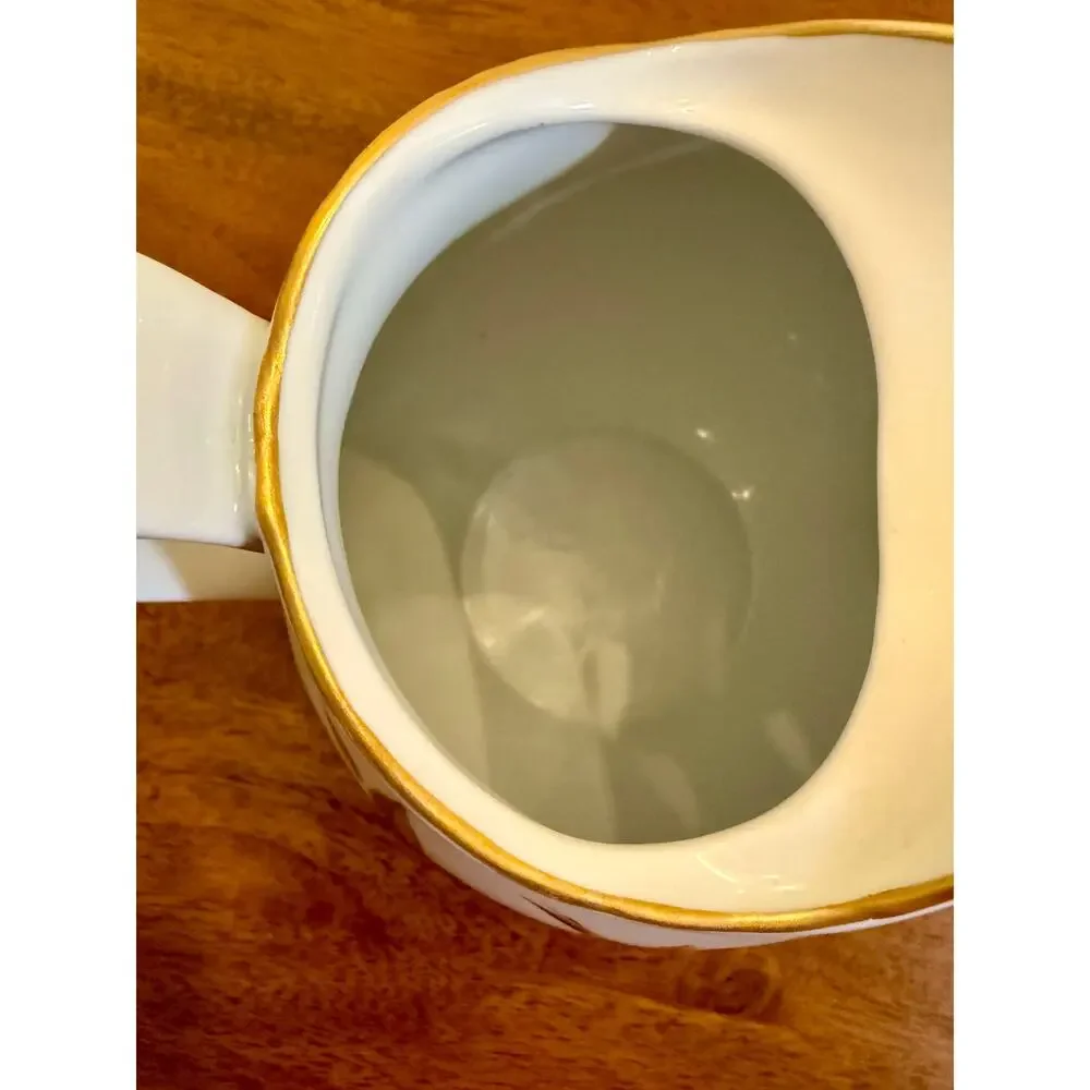 Royal Worcester Evesham Gold Trim 56 Oz Pitcher
